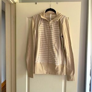 Like new Lululemon zipper layer jacket